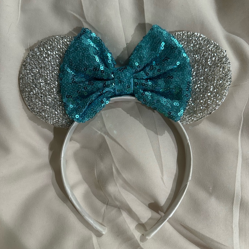Disney Minnie Mouse ears
